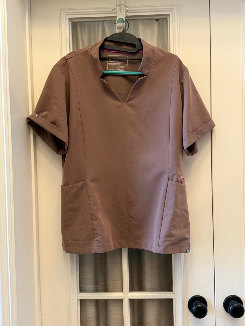 XL Smokey Taupe Brown Inala Top HTF in EXCELLENT condition